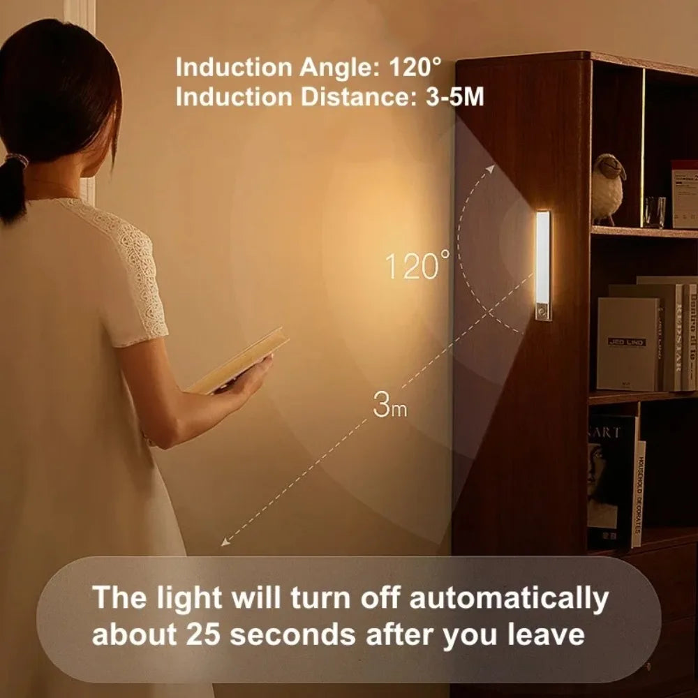 Lámpara LED portátil con sensor de movimiento PIR recargable