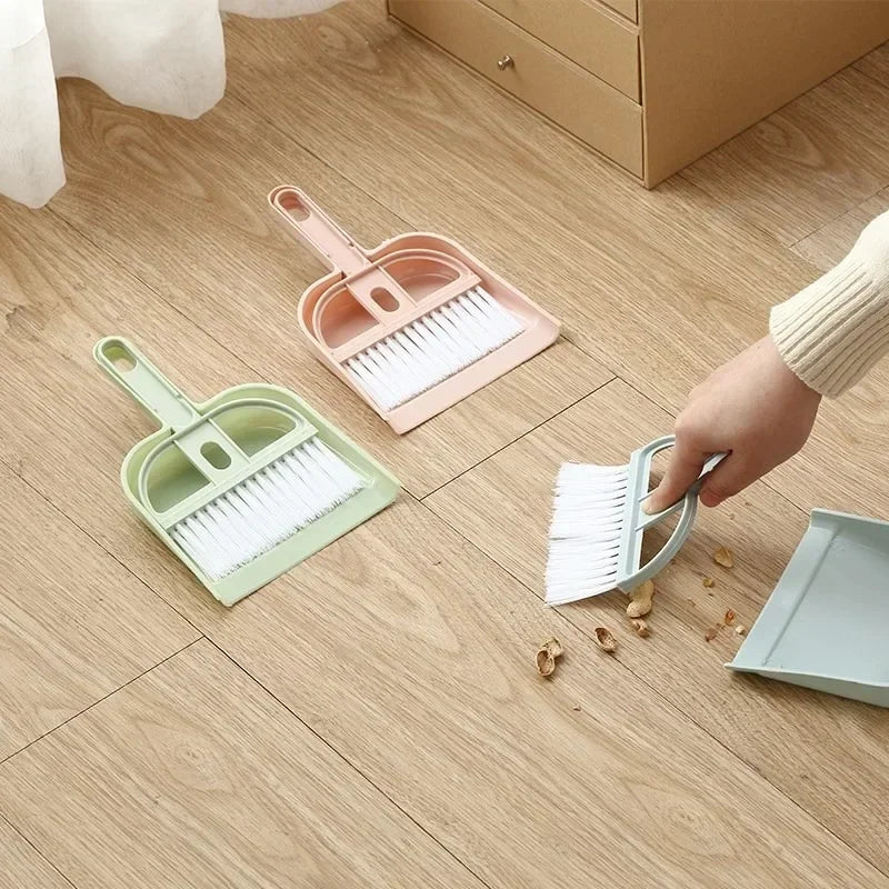 Set mini escoba y cepillo con recogedor para escritorio